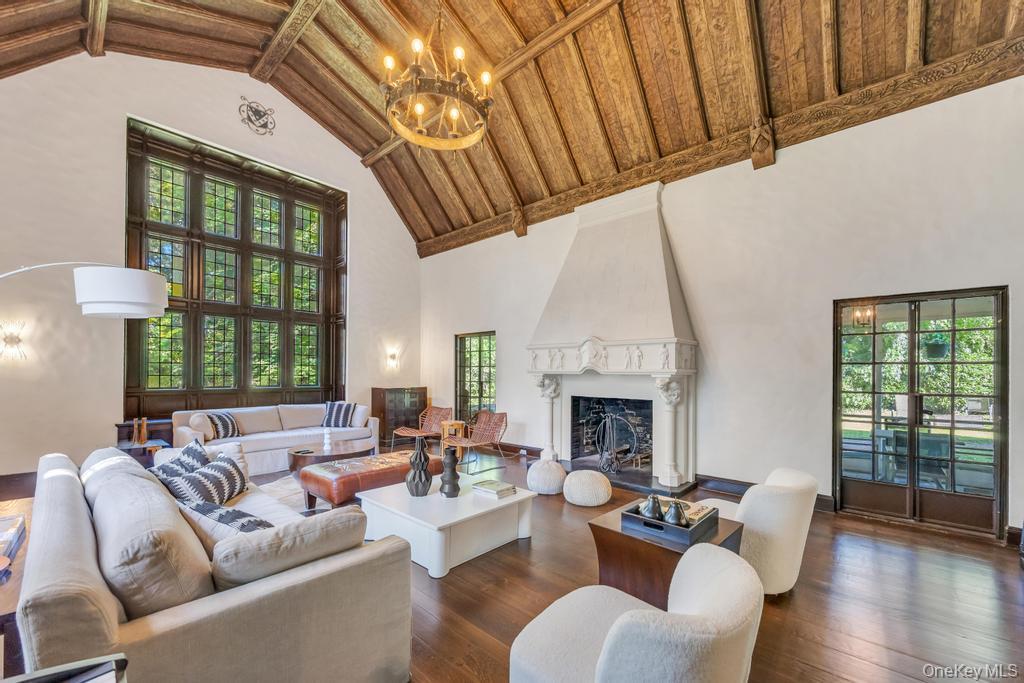 65 Clover Drive, Great Neck, NY 11021