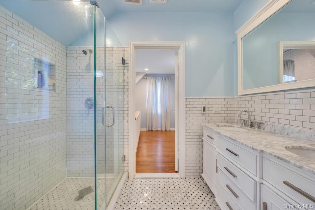 65 Clover Drive, Great Neck, NY 11021