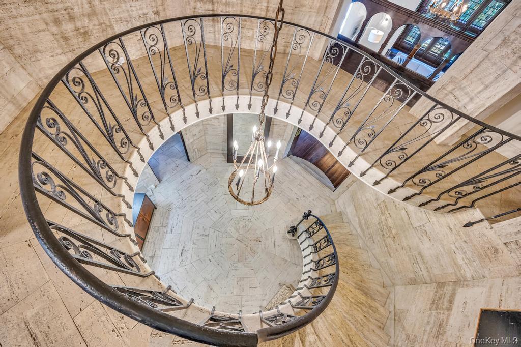 65 Clover Drive, Great Neck, NY 11021