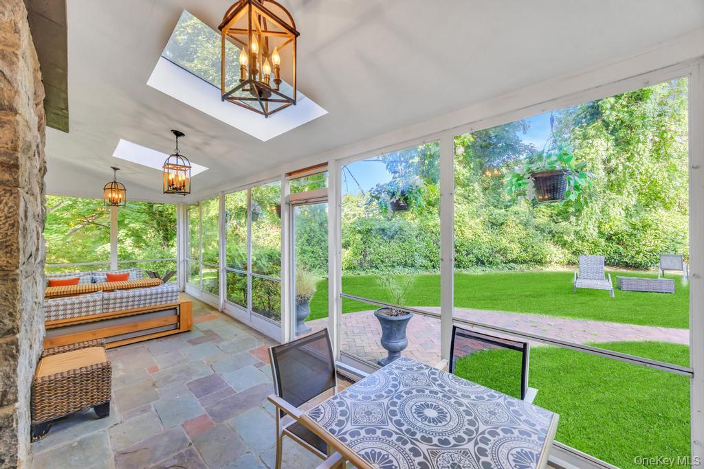 65 Clover Drive, Great Neck, NY 11021