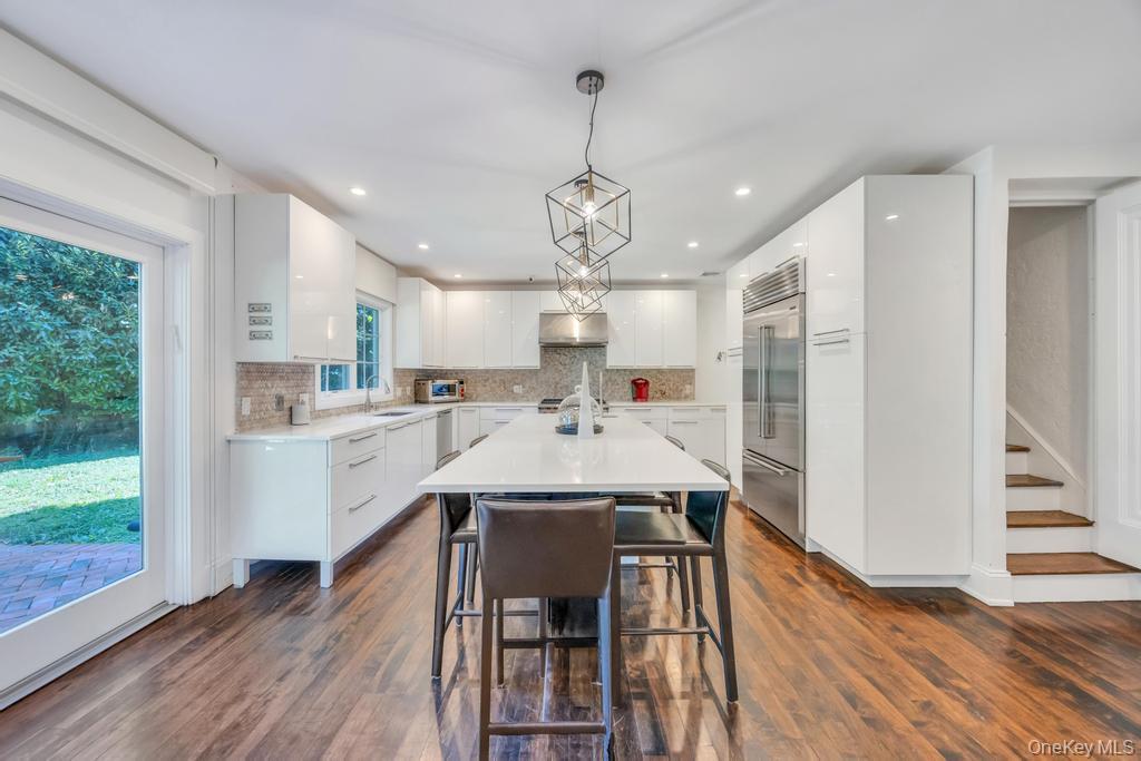 65 Clover Drive, Great Neck, NY 11021