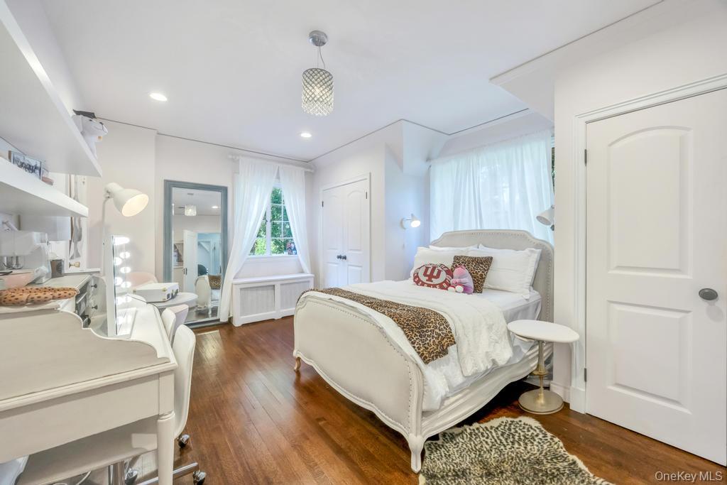 65 Clover Drive, Great Neck, NY 11021