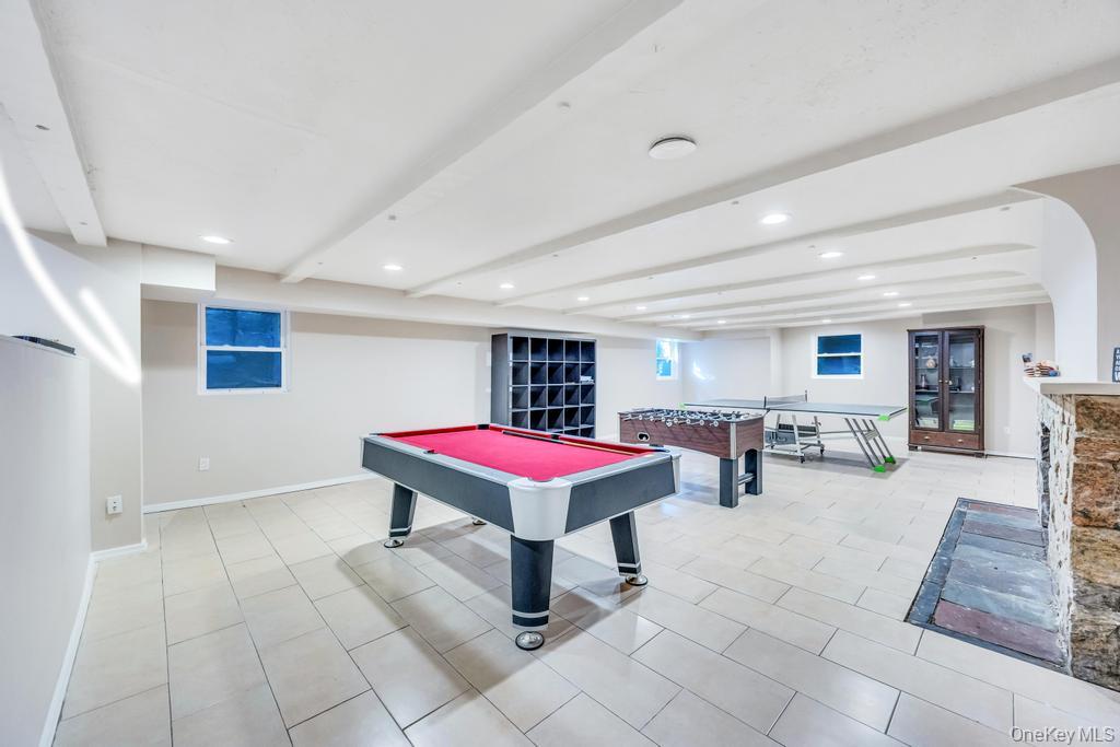 65 Clover Drive, Great Neck, NY 11021