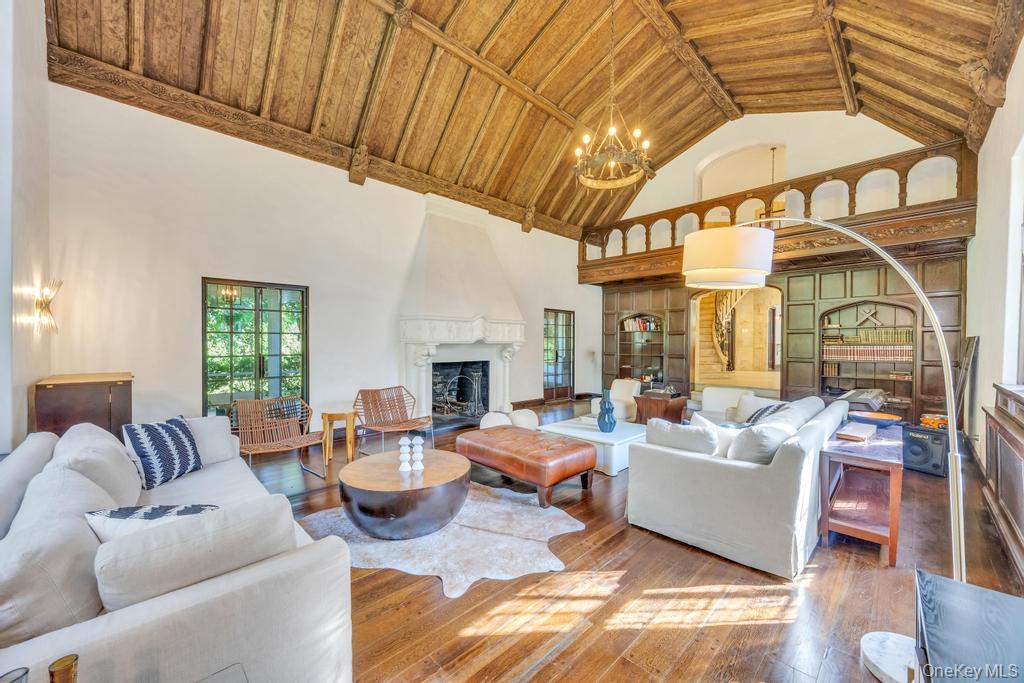 65 Clover Drive, Great Neck, NY 11021