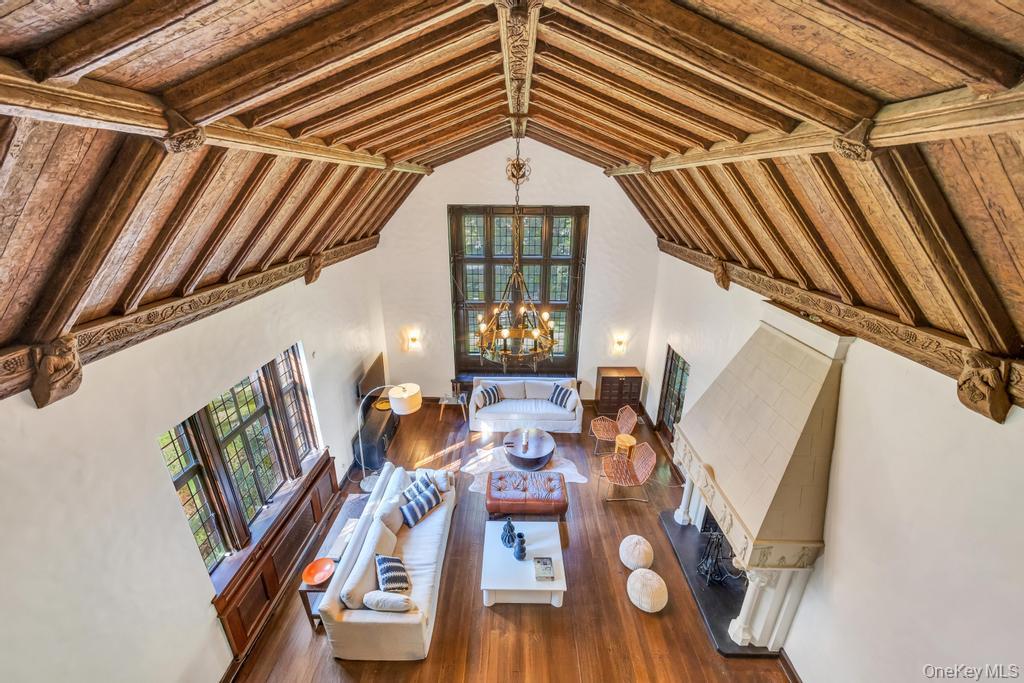 65 Clover Drive, Great Neck, NY 11021