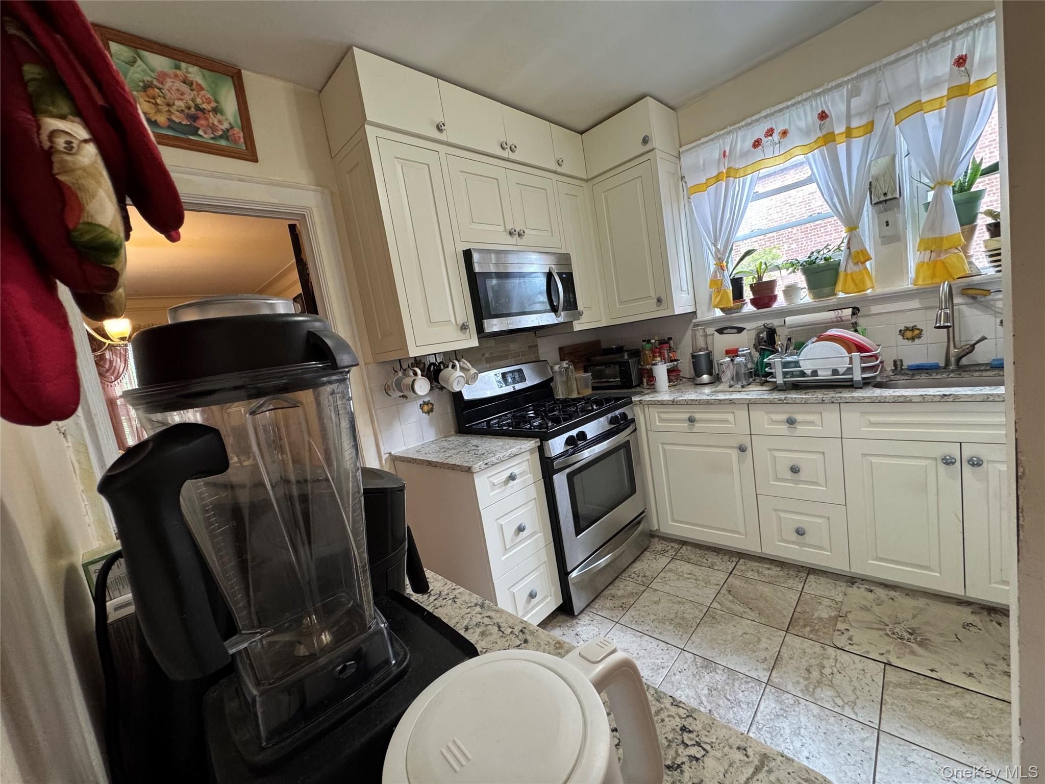 2181 Strang Avenue, Bronx, NY 10466