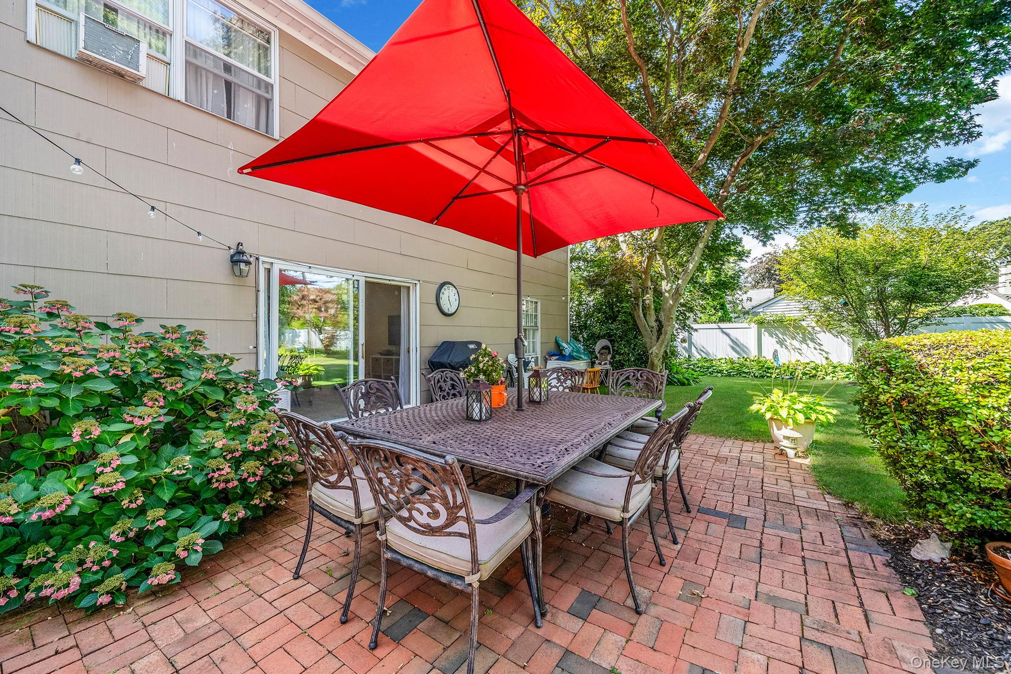 3 Bowen Place, Stony Brook, NY 11790