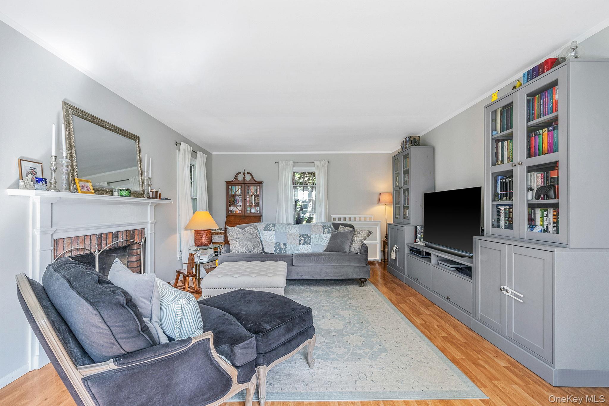 3 Bowen Place, Stony Brook, NY 11790