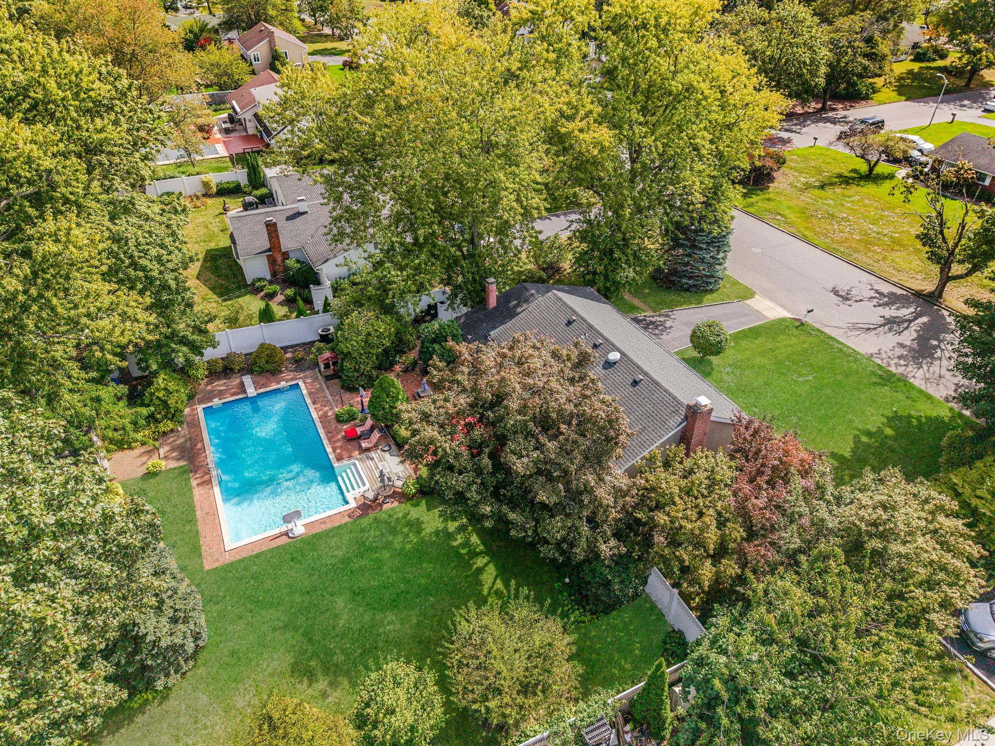 3 Bowen Place, Stony Brook, NY 11790