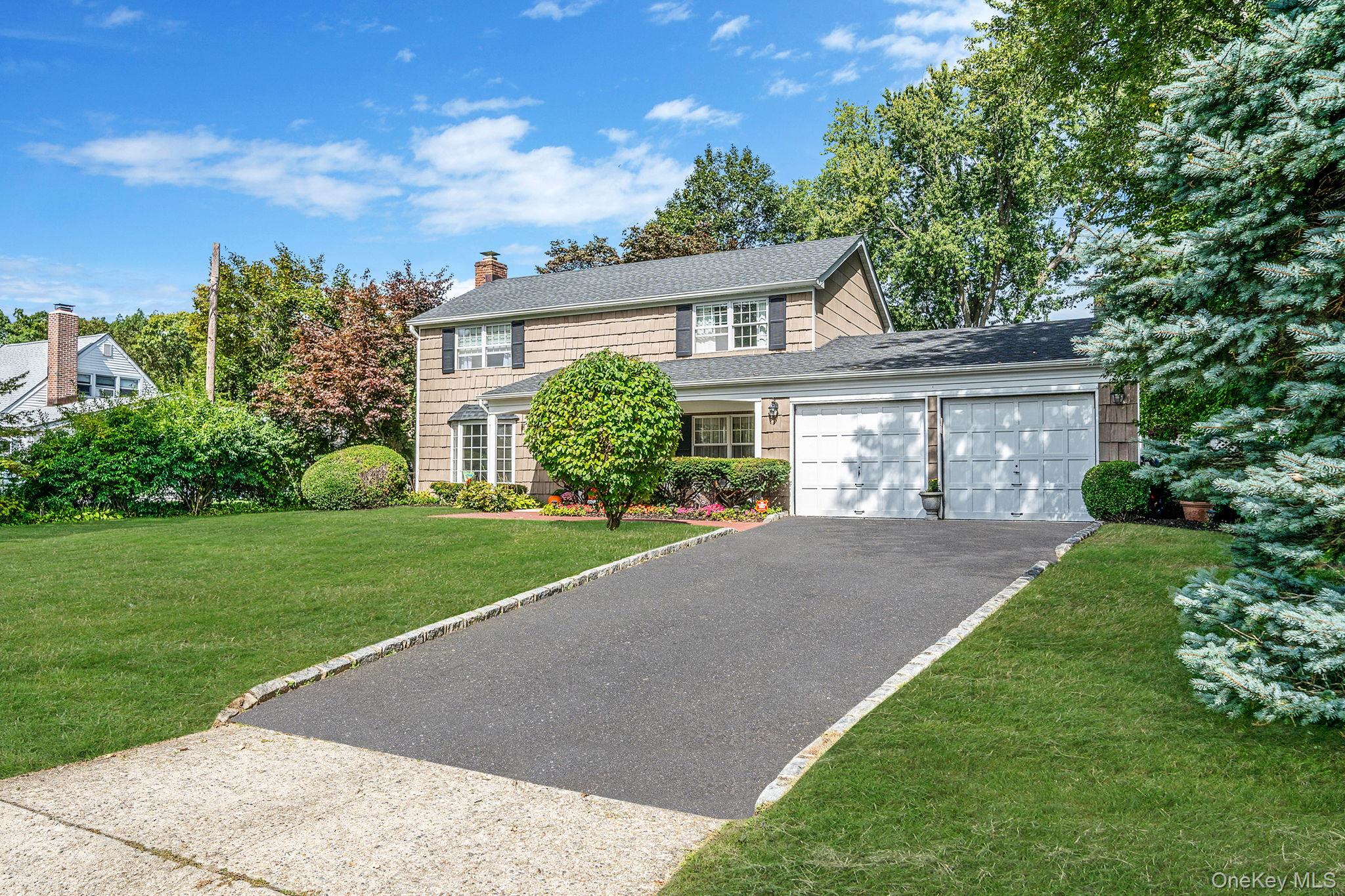 3 Bowen Place, Stony Brook, NY 11790