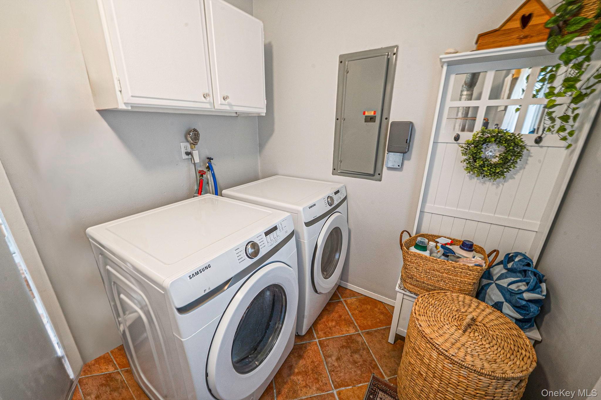 3 Bowen Place, Stony Brook, NY 11790