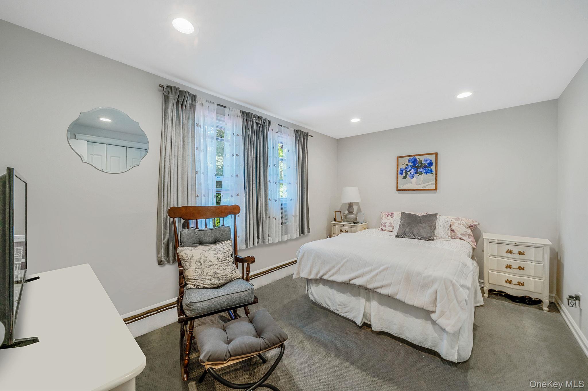 3 Bowen Place, Stony Brook, NY 11790