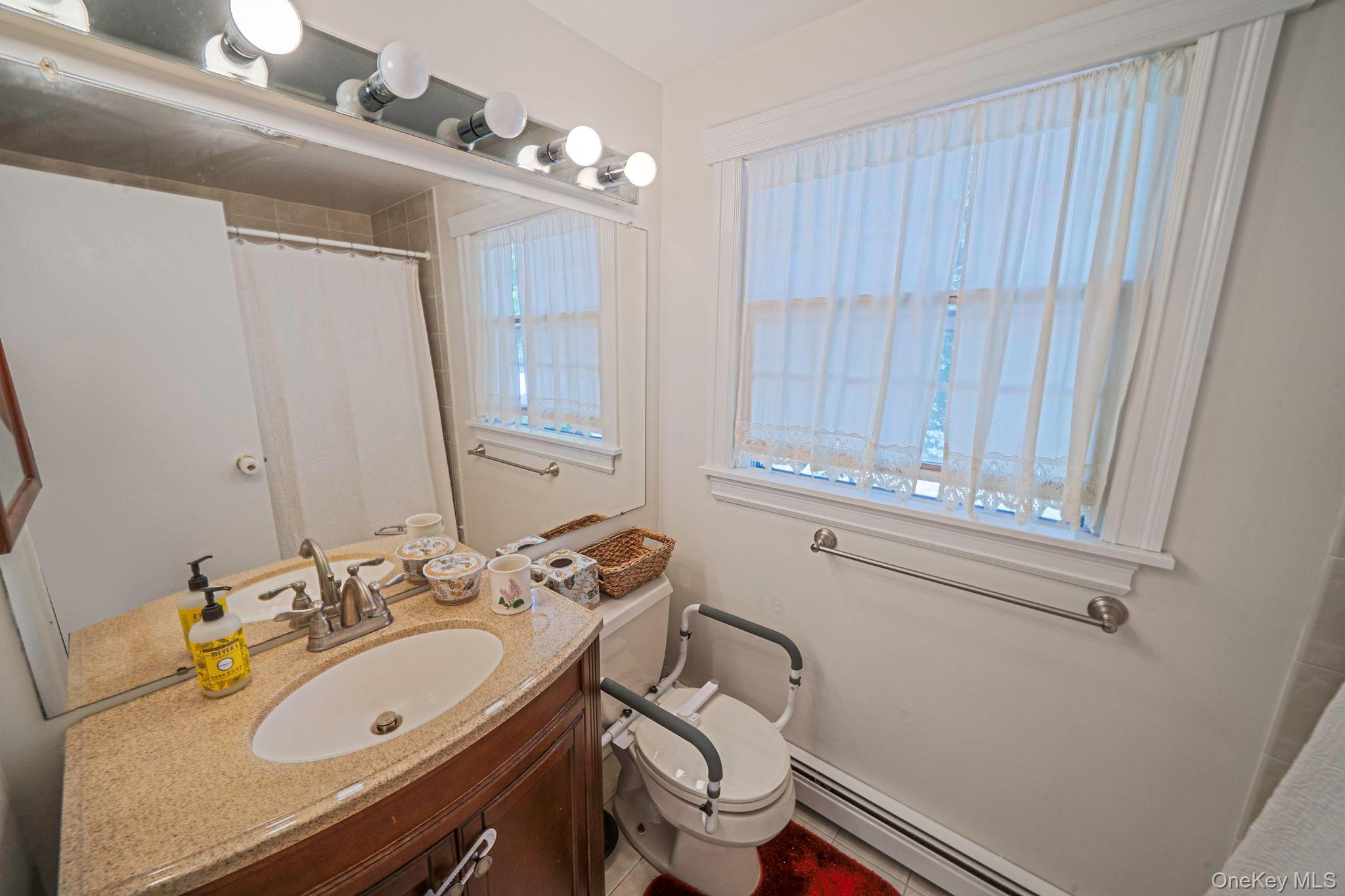 3 Bowen Place, Stony Brook, NY 11790