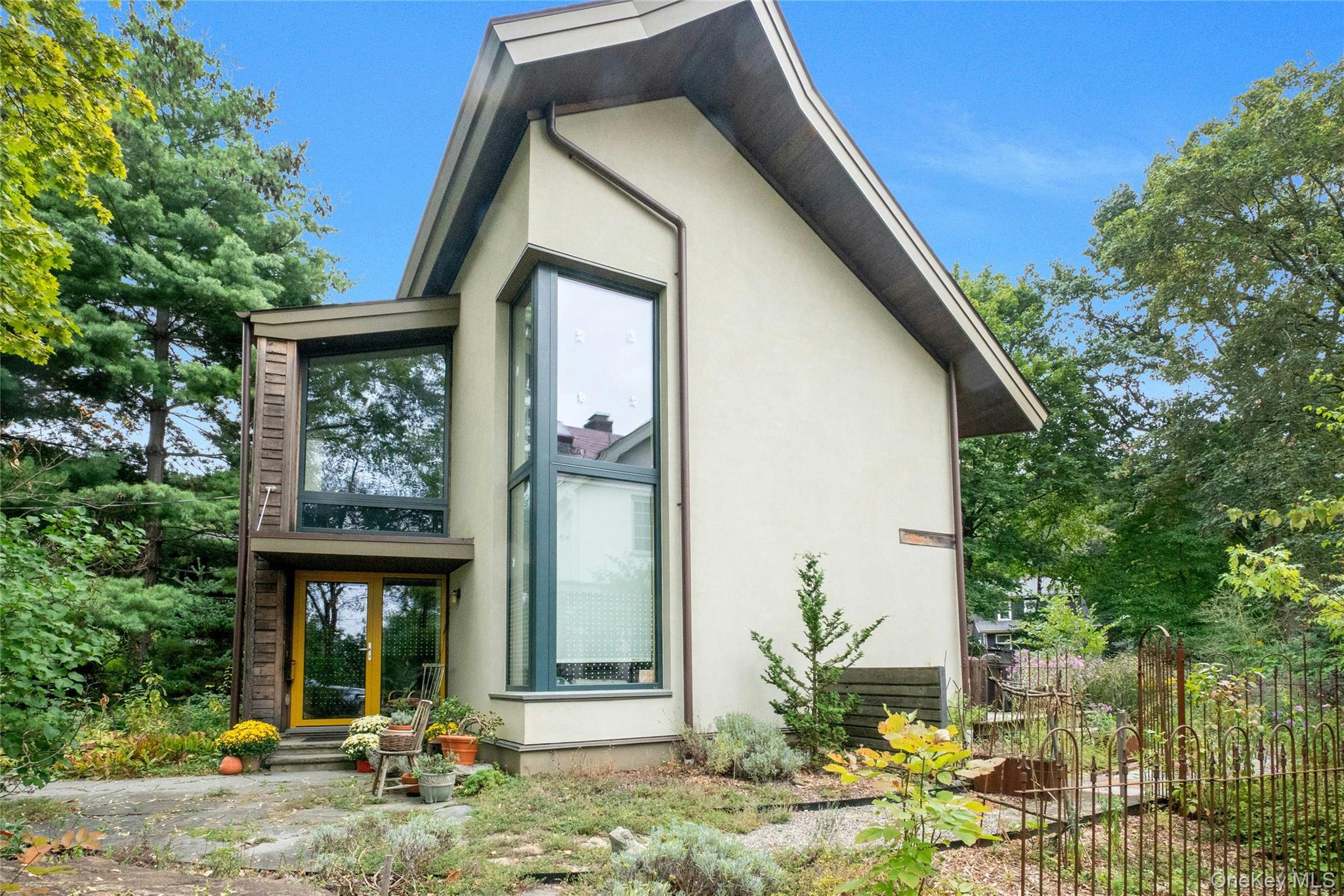 26 Fairview Avenue, Tarrytown, NY 10591