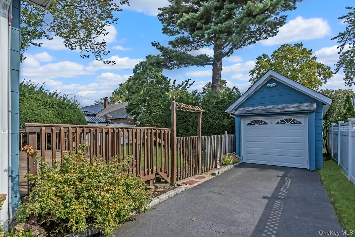 1887 Bryant Place, Baldwin, NY 11510