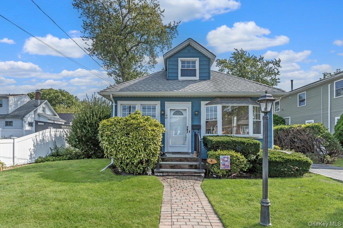 1887 Bryant Place, Baldwin, NY 11510