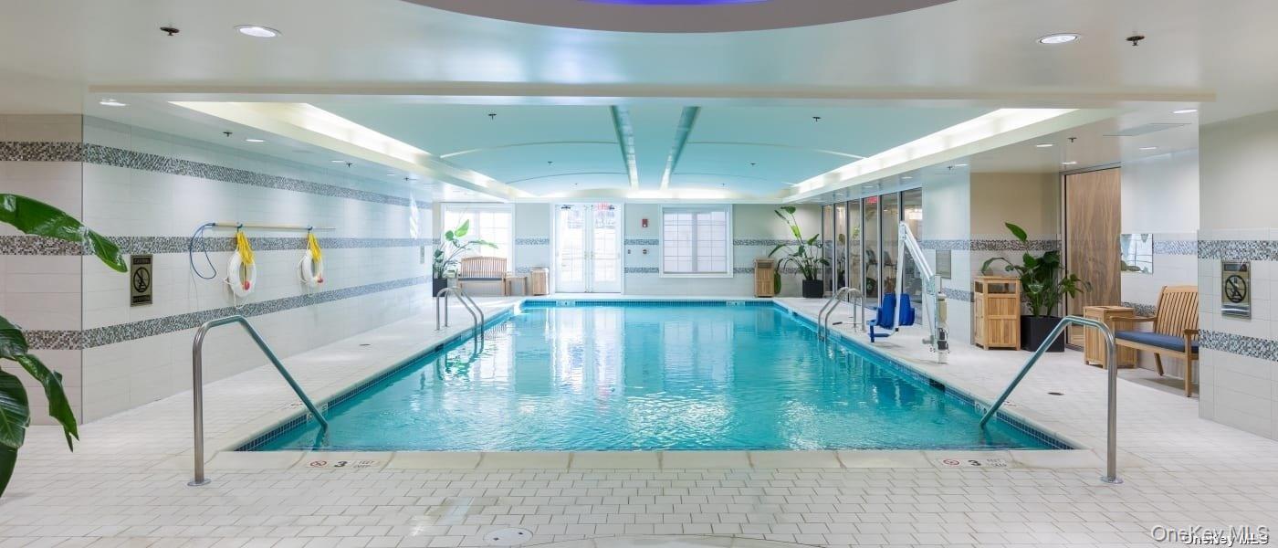 6000 Royal Court # 6012, North Hills, NY 11040