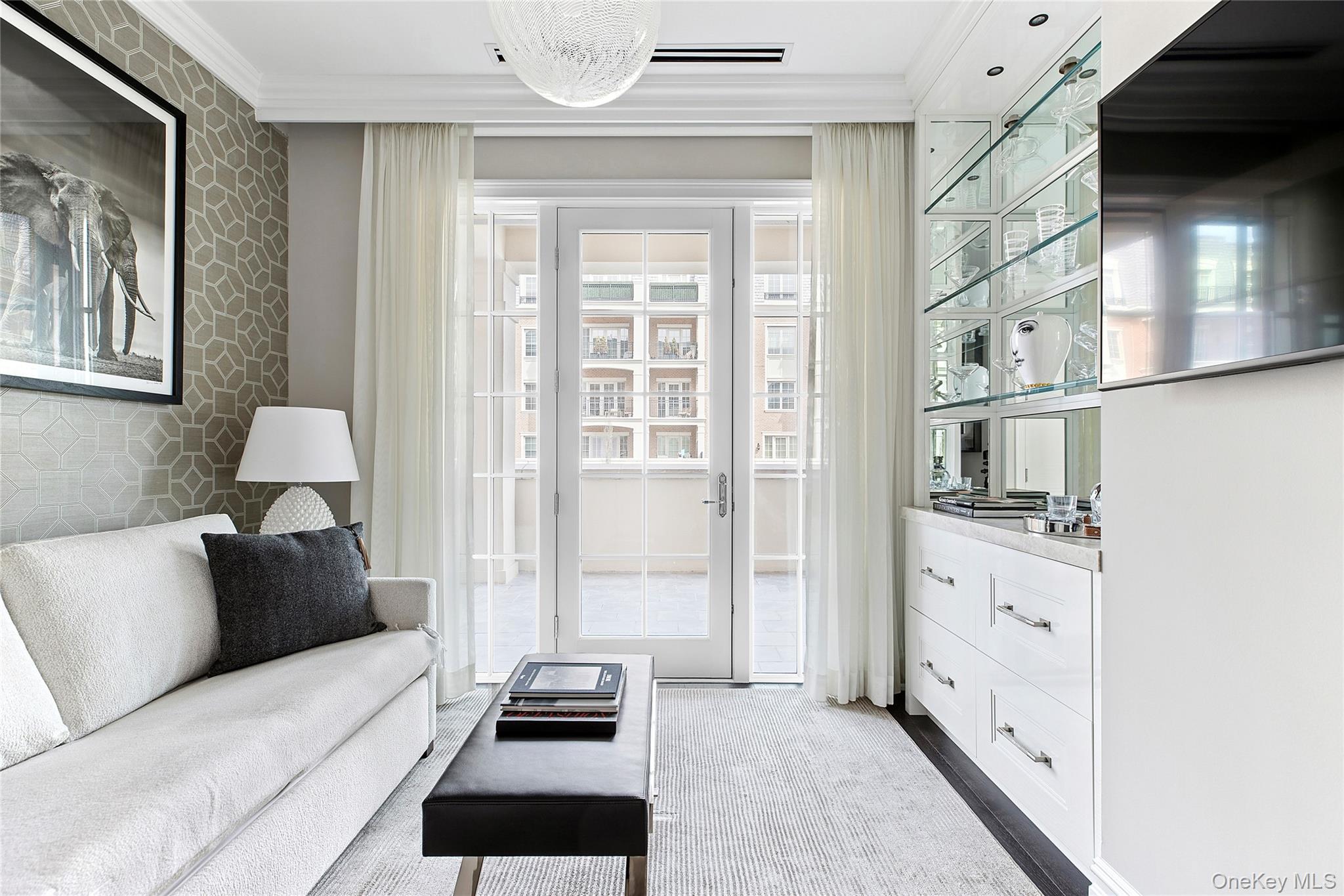 6000 Royal Court # 6012, North Hills, NY 11040