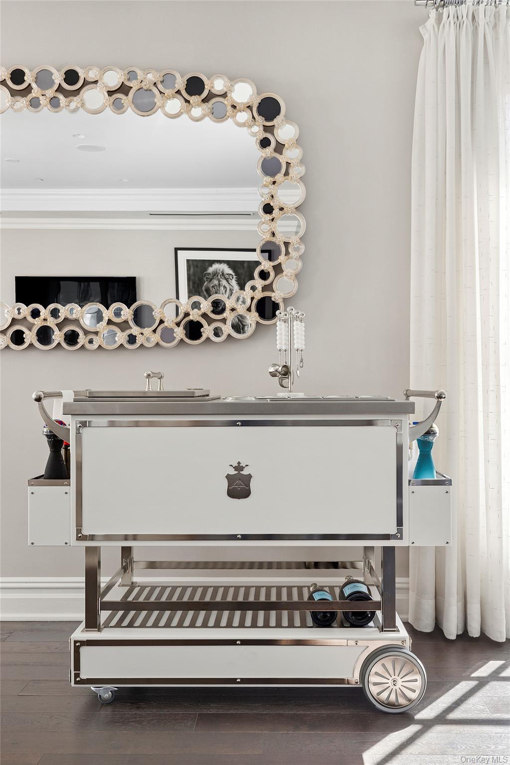 6000 Royal Court # 6012, North Hills, NY 11040