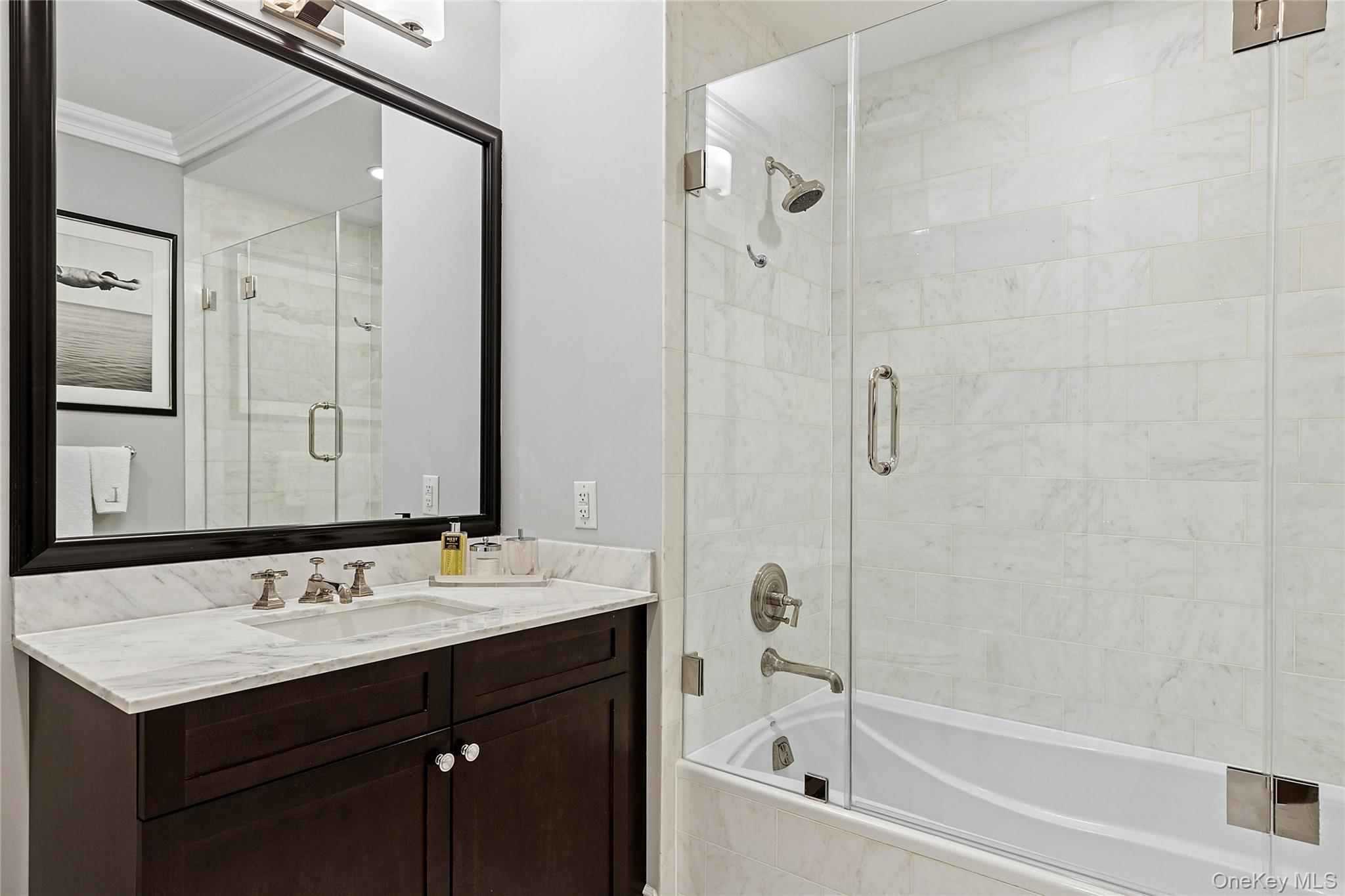 6000 Royal Court # 6012, North Hills, NY 11040