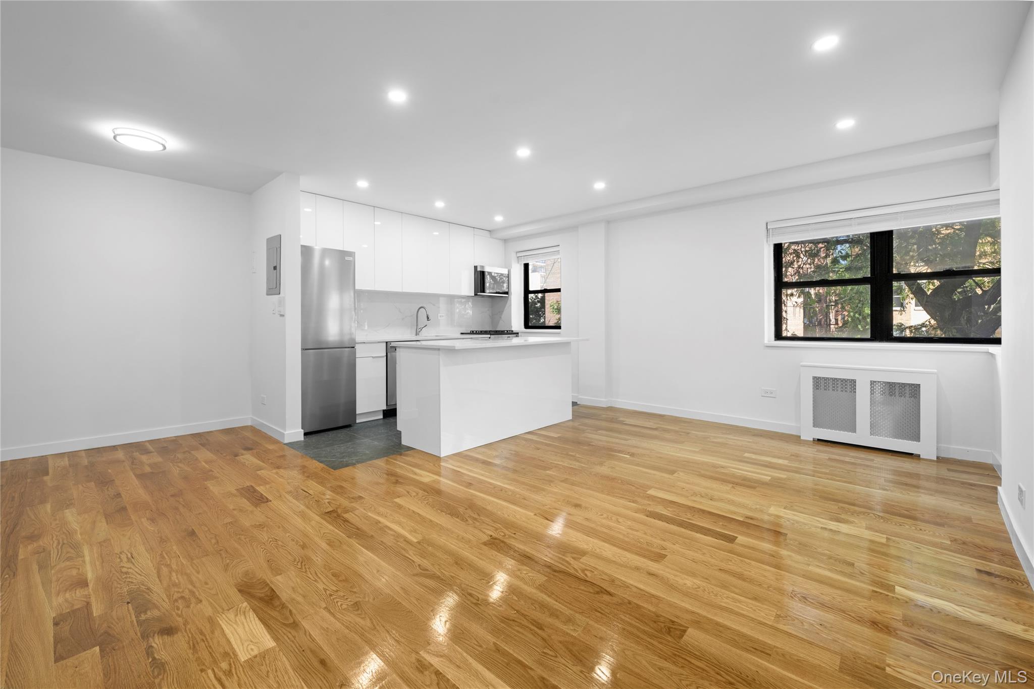 25-10 31st Avenue # 2M, Astoria, NY 11106