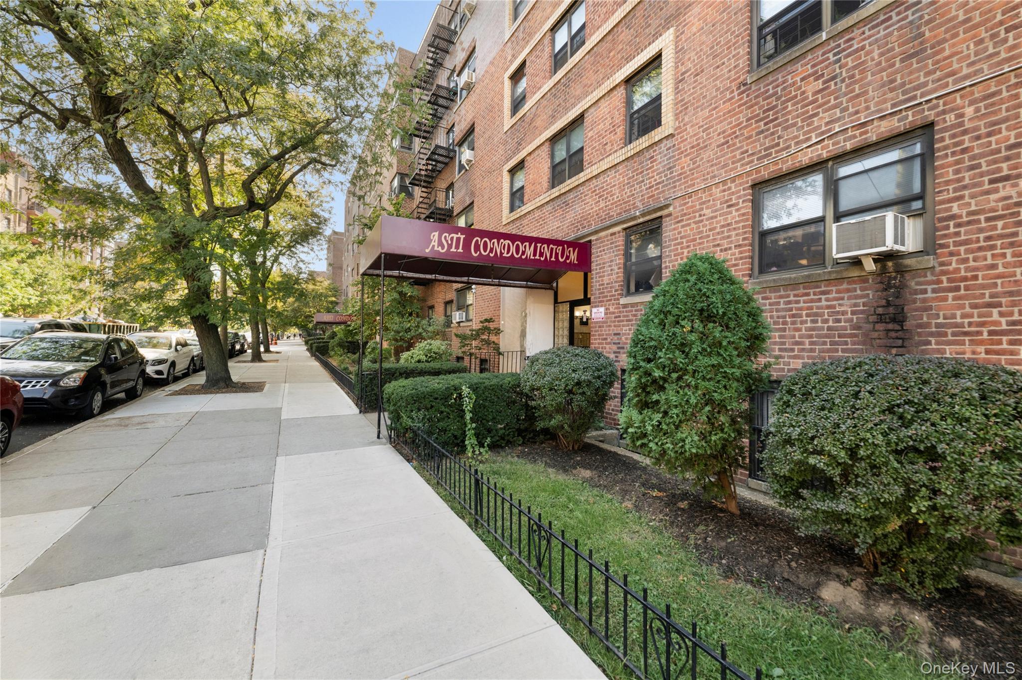 25-10 31st Avenue # 2M, Astoria, NY 11106