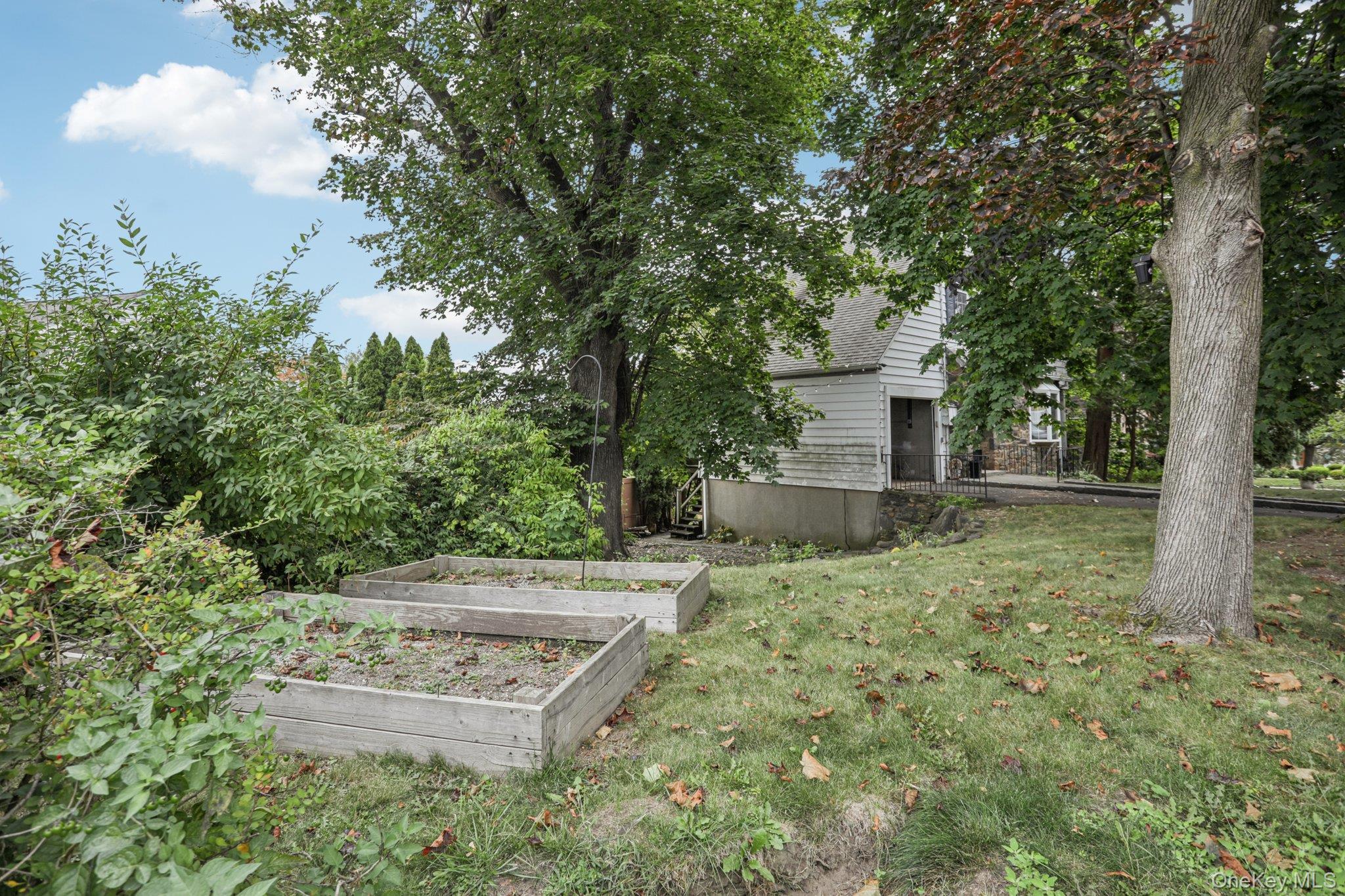 50 Emmett Place, Yonkers, NY 10703