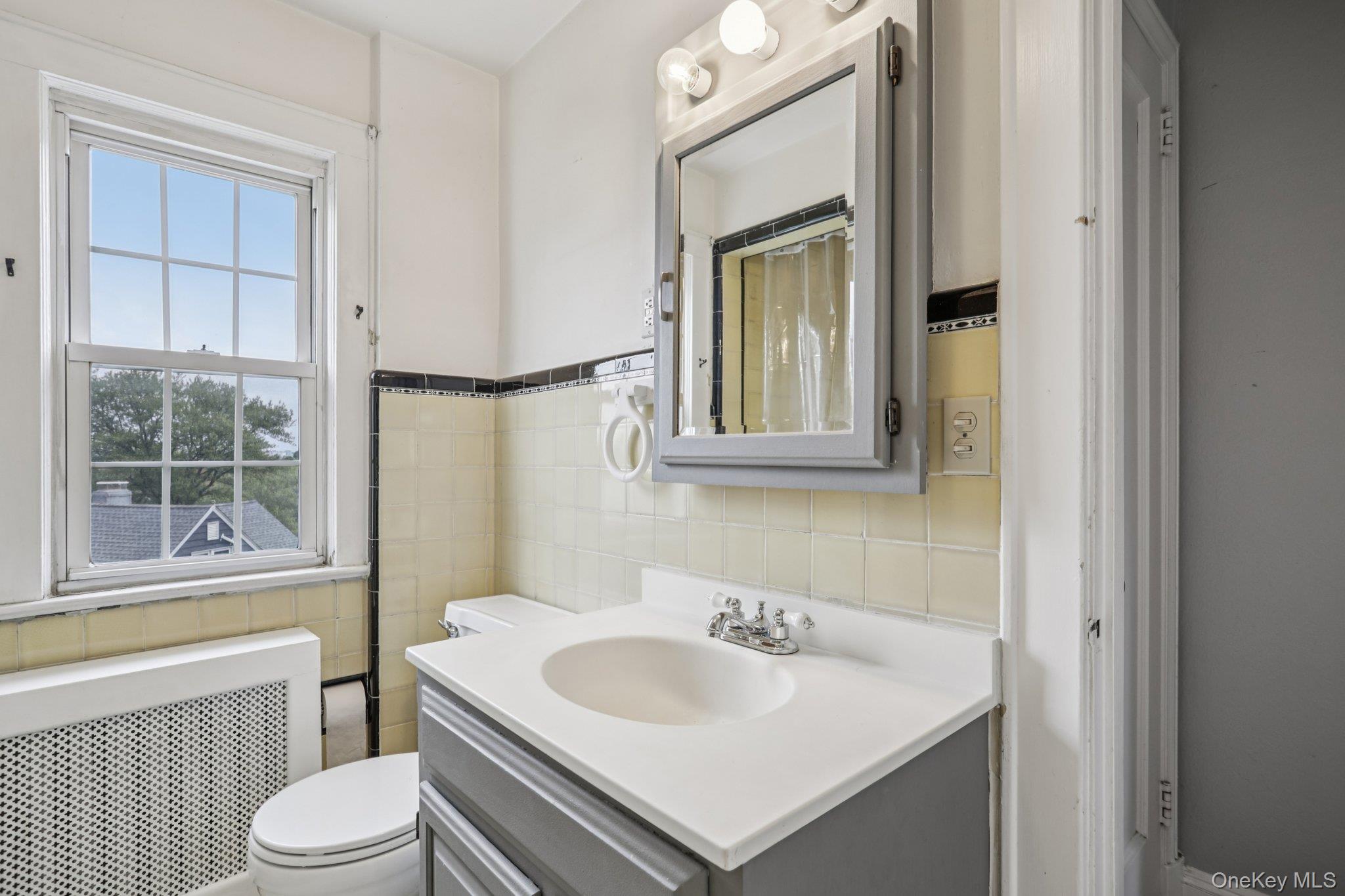 50 Emmett Place, Yonkers, NY 10703