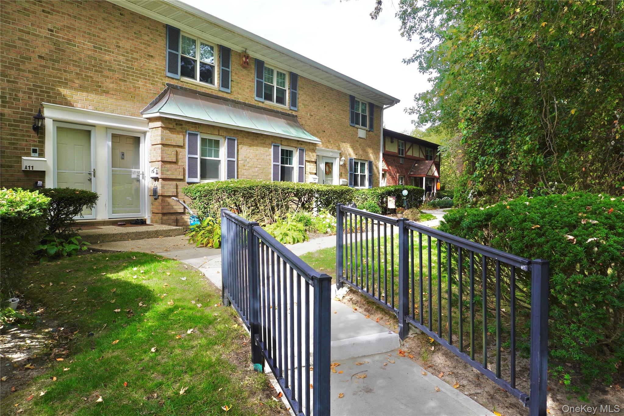 6 Glen Hollow Drive # 10A, Holtsville, NY 11742