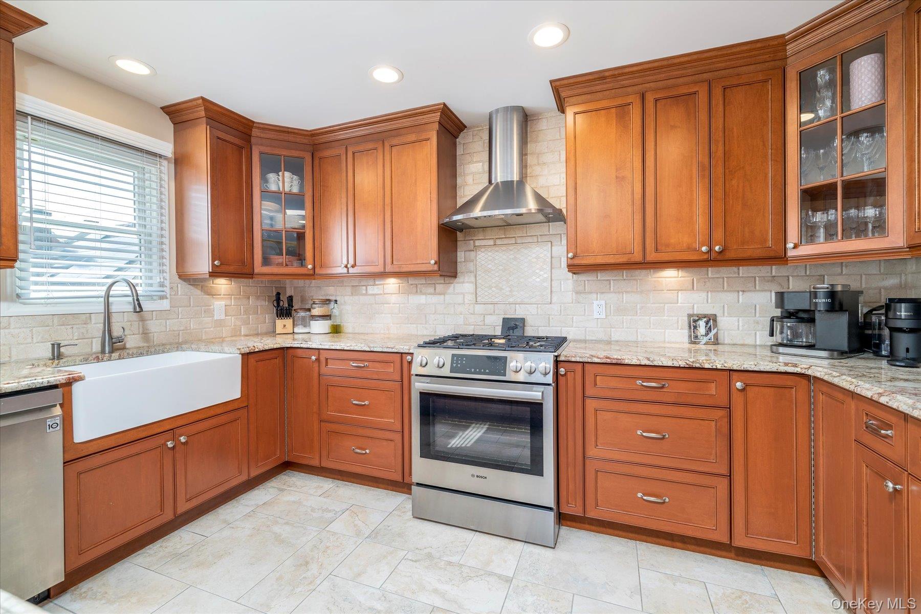 775 Roosevelt Street, Franklin Square, NY 11010