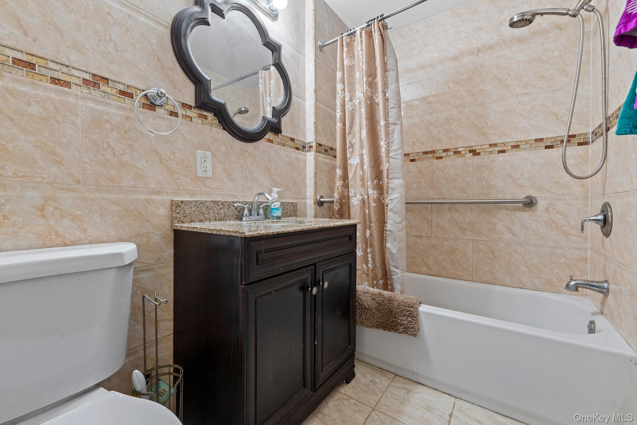 226 Franklin Street, Elmont, NY 11003