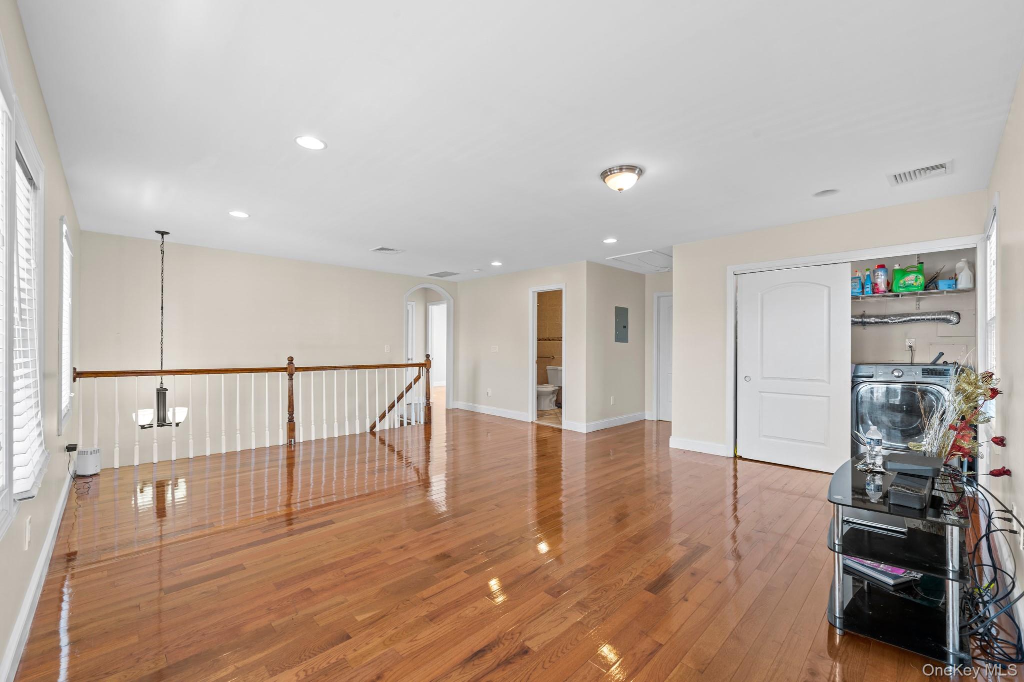 226 Franklin Street, Elmont, NY 11003