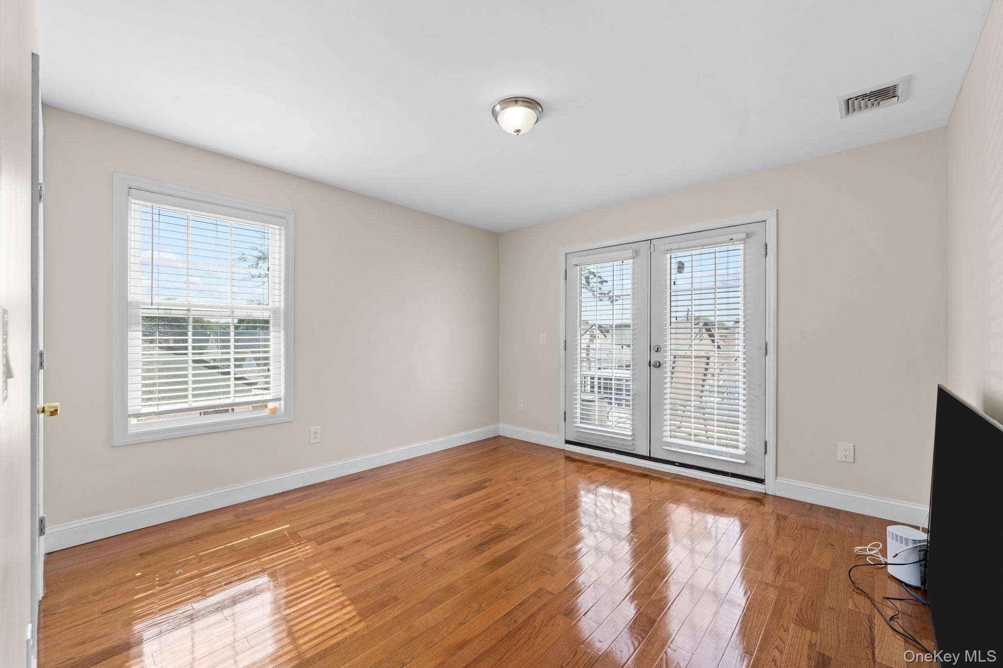 226 Franklin Street, Elmont, NY 11003