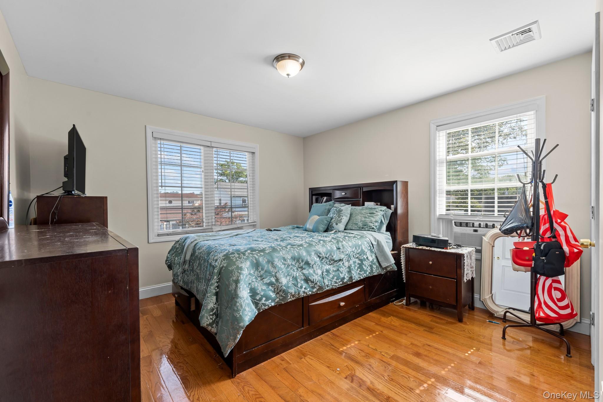 226 Franklin Street, Elmont, NY 11003