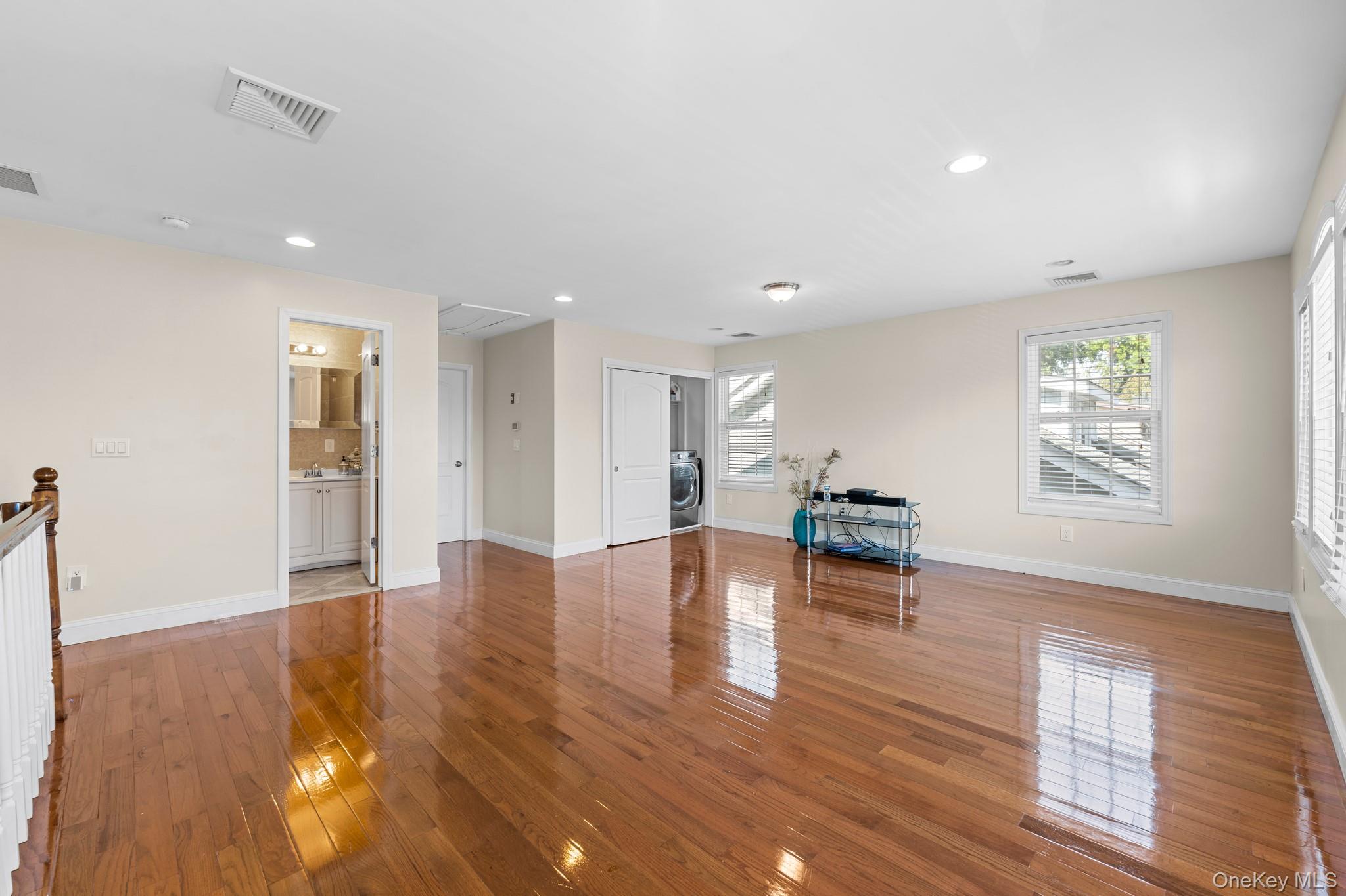 226 Franklin Street, Elmont, NY 11003