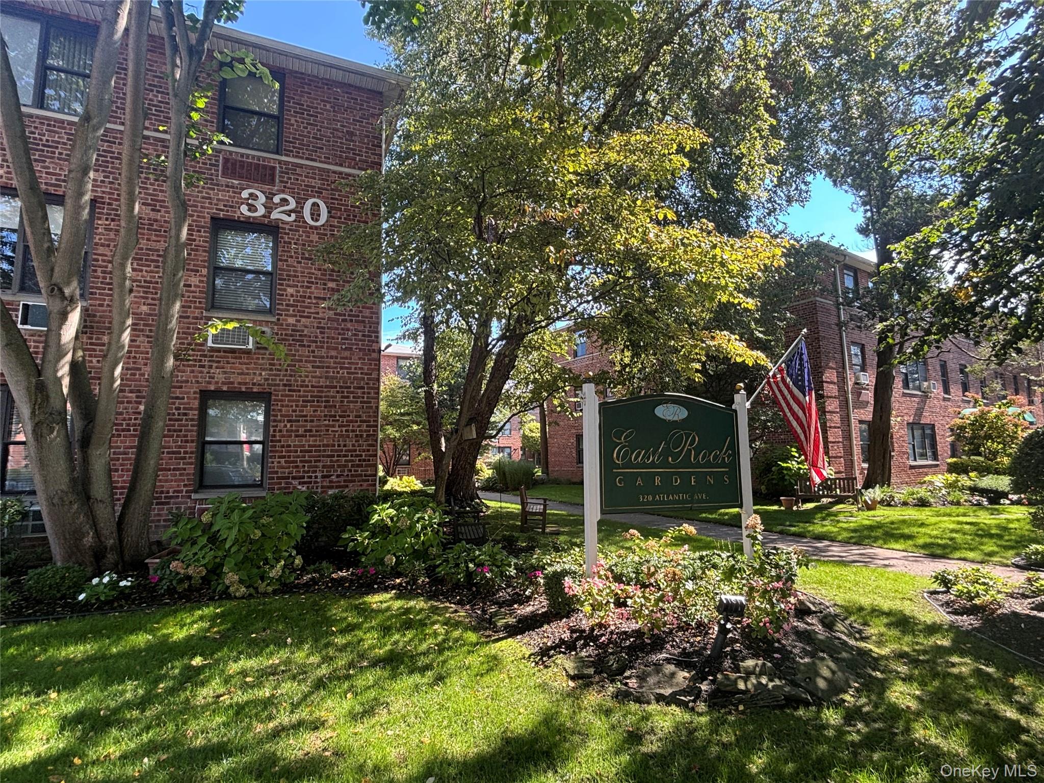 320 Atlantic Avenue # D11, East Rockaway, NY 11518