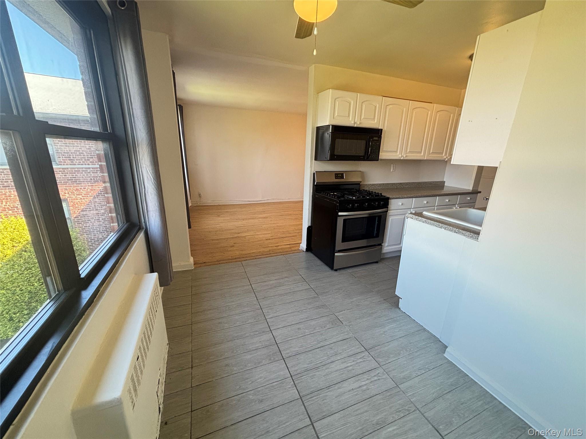 320 Atlantic Avenue # D11, East Rockaway, NY 11518