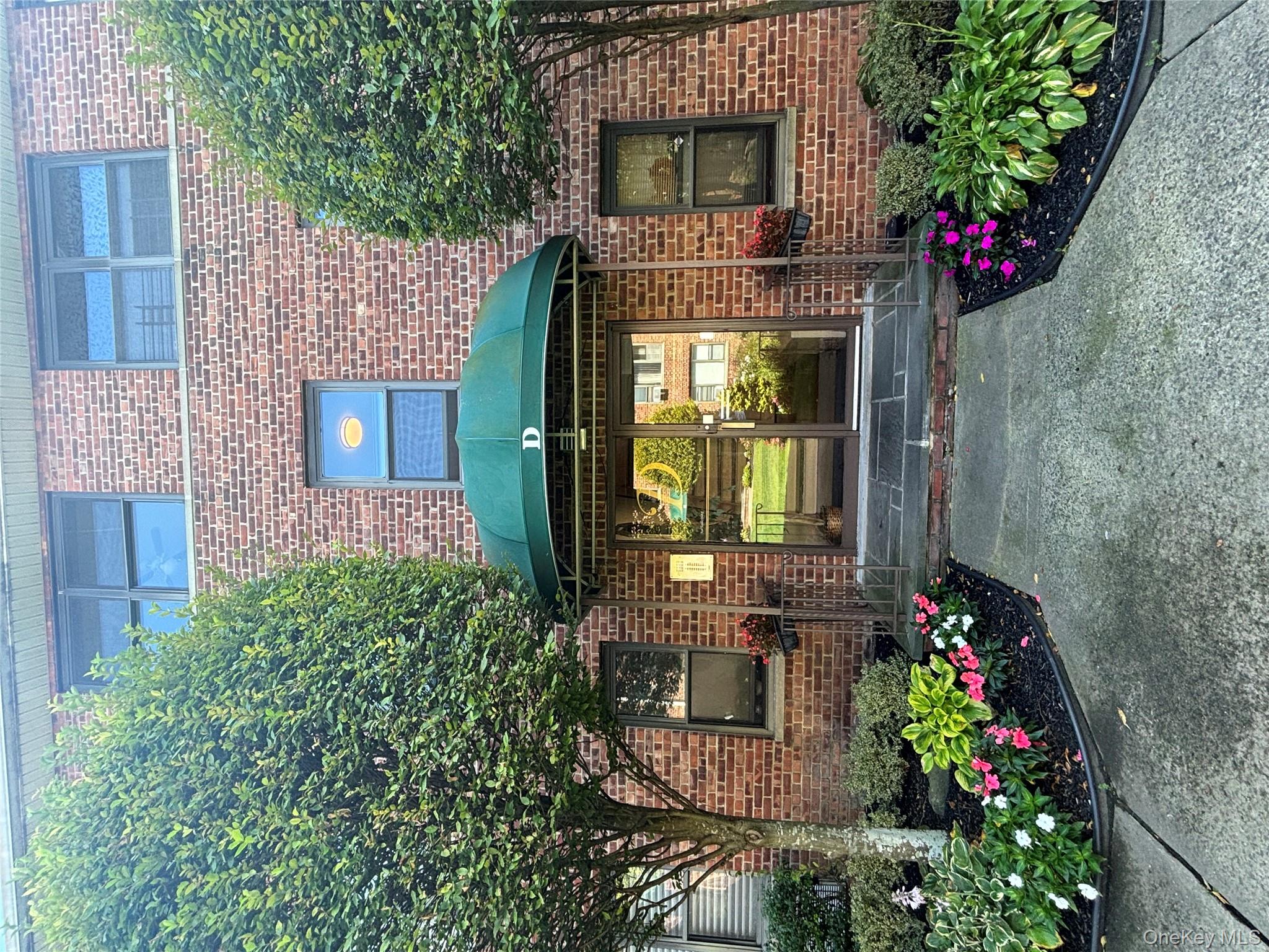 320 Atlantic Avenue # D11, East Rockaway, NY 11518