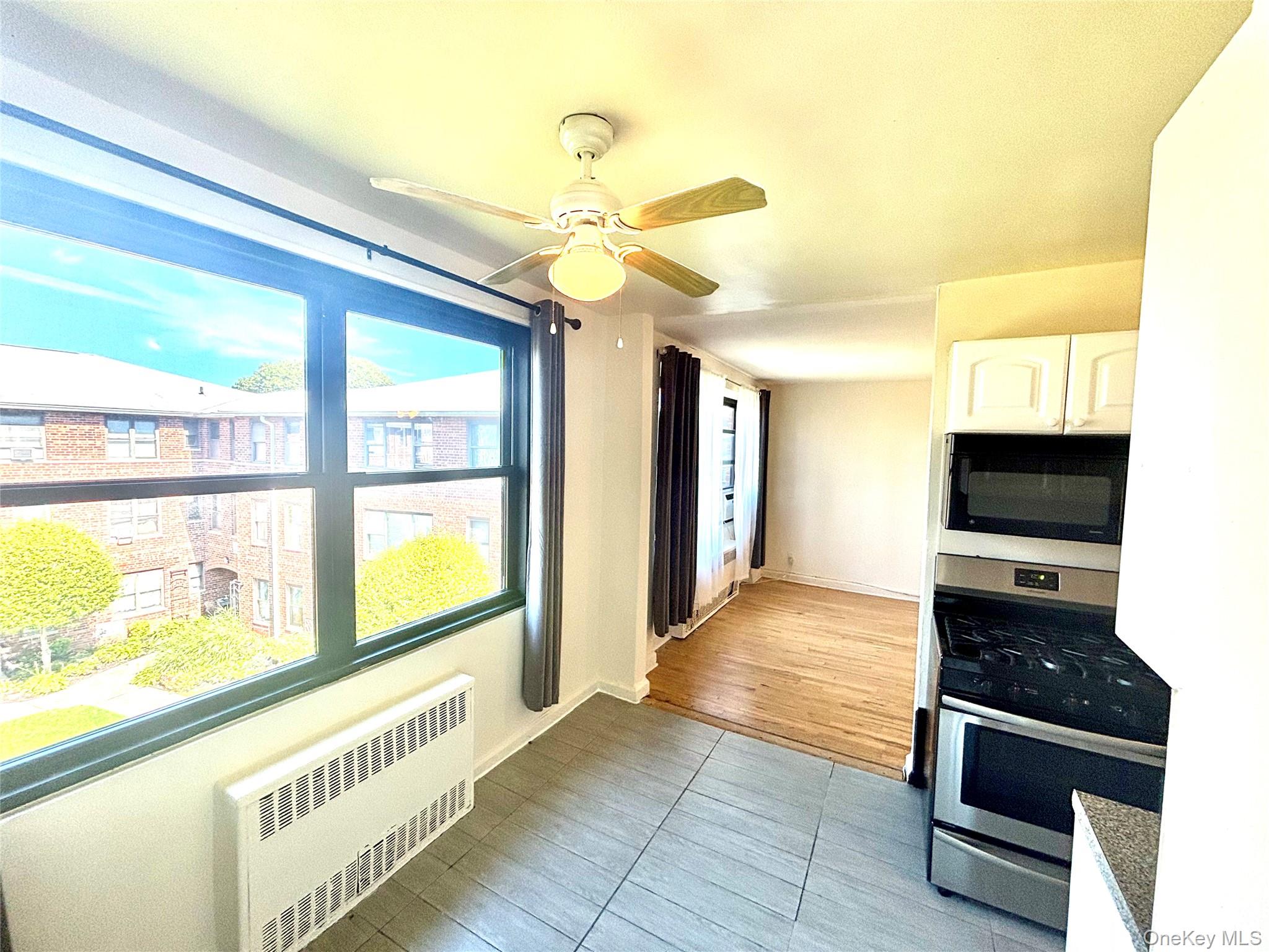 320 Atlantic Avenue # D11, East Rockaway, NY 11518