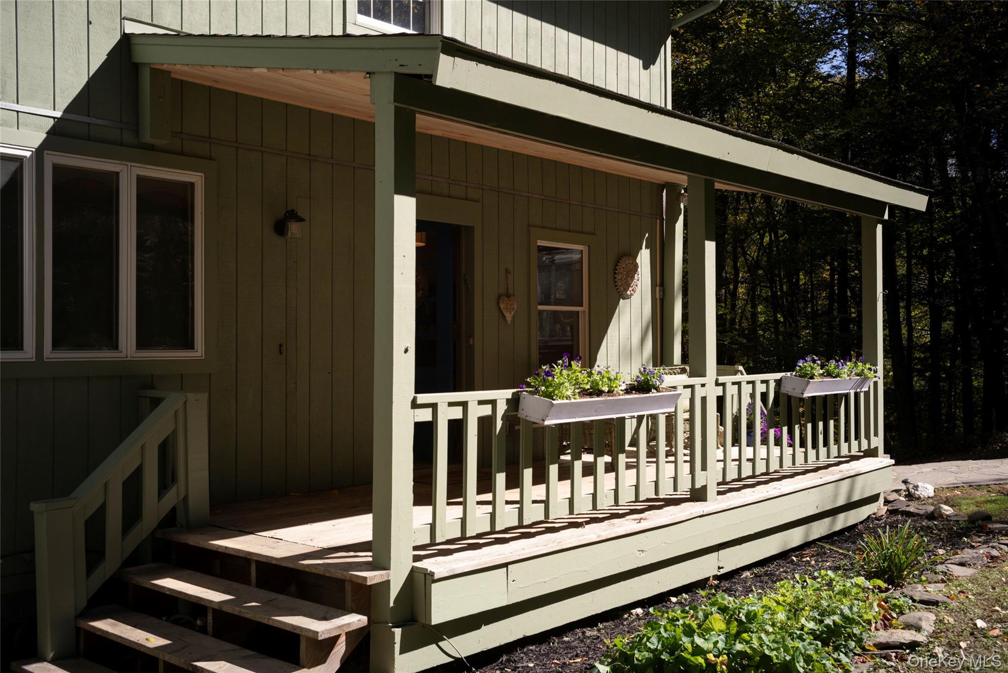 72 Old Farm Road, Rhinebeck, NY 12572