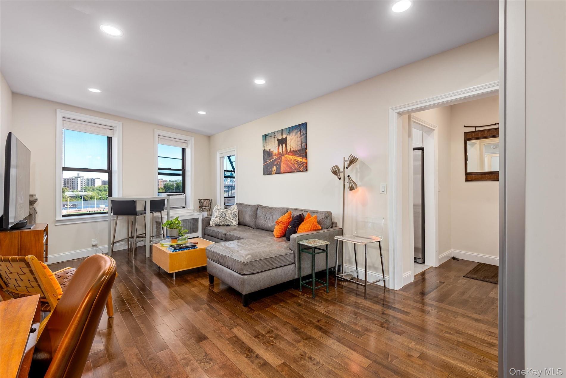 270 Seaman Avenue # D3, New York (Manhattan), NY 10034