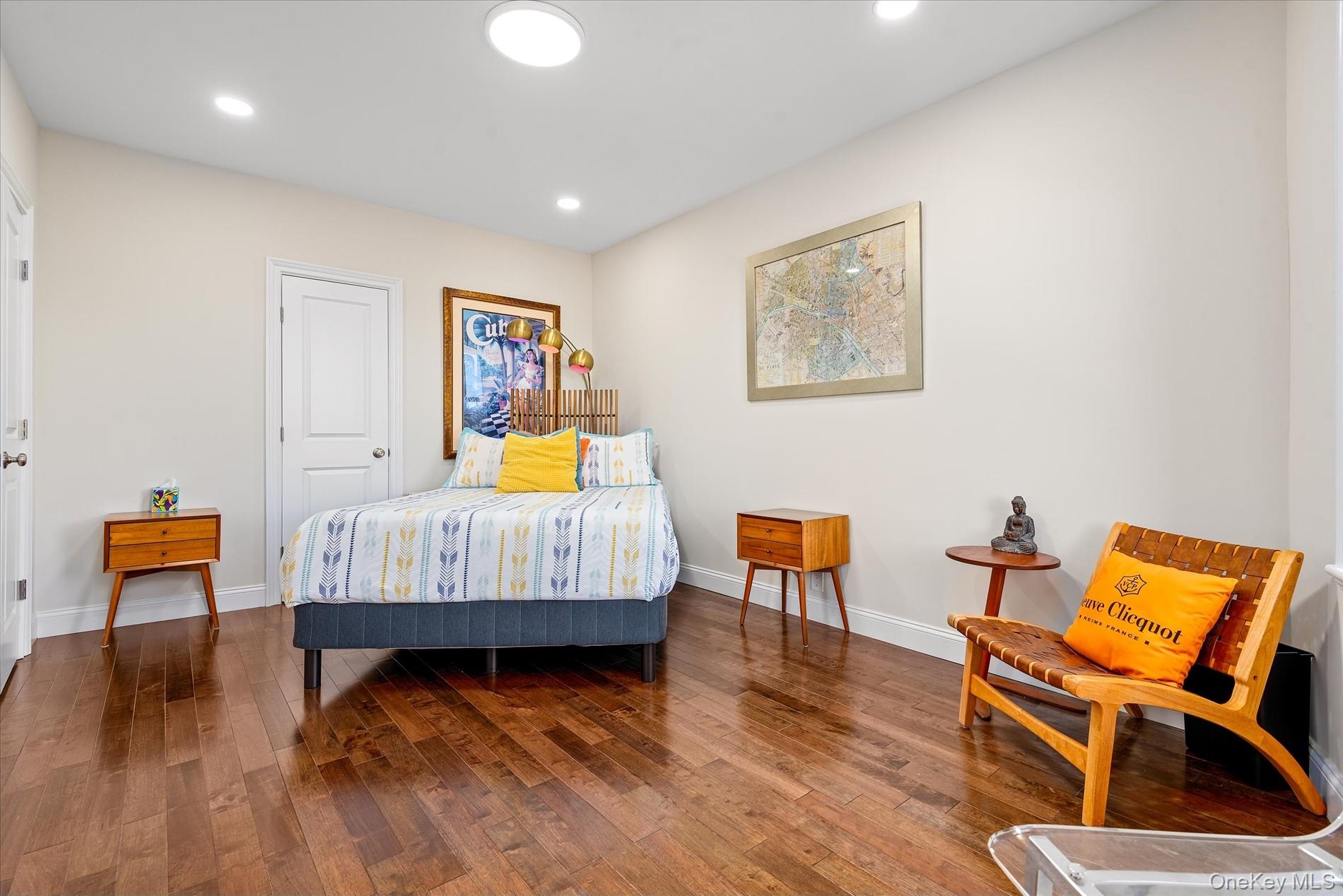 270 Seaman Avenue # D3, New York (Manhattan), NY 10034