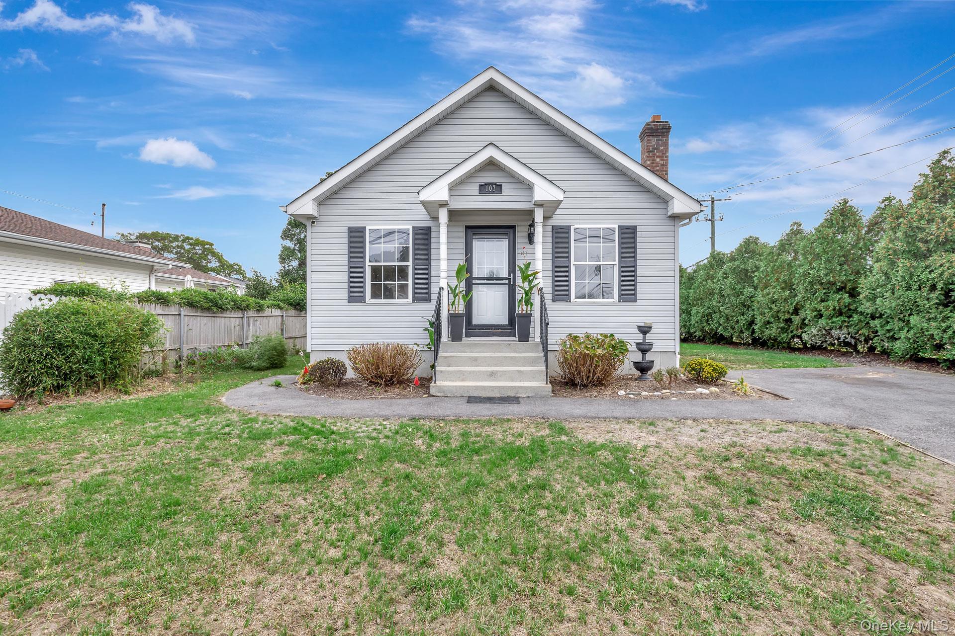 107 Bay Avenue, Ronkonkoma, NY 11779