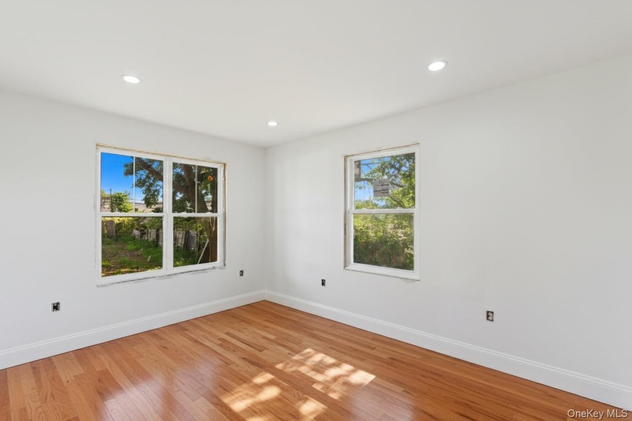 86 Moffitt Boulevard, Islip, NY 11751