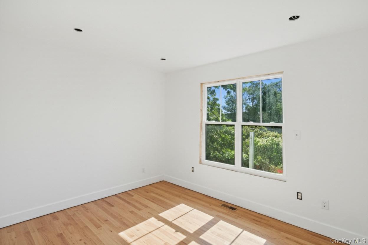 86 Moffitt Boulevard, Islip, NY 11751