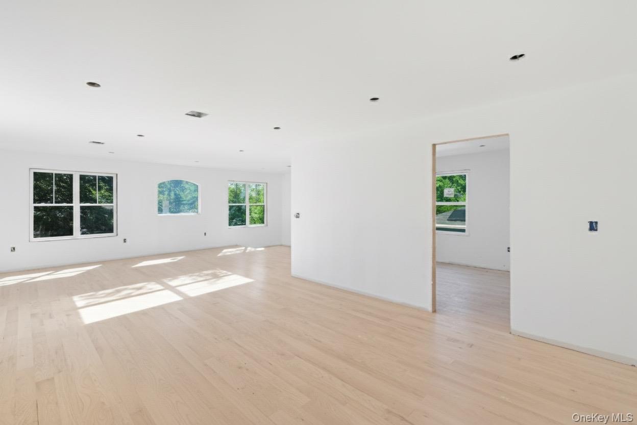 86 Moffitt Boulevard, Islip, NY 11751