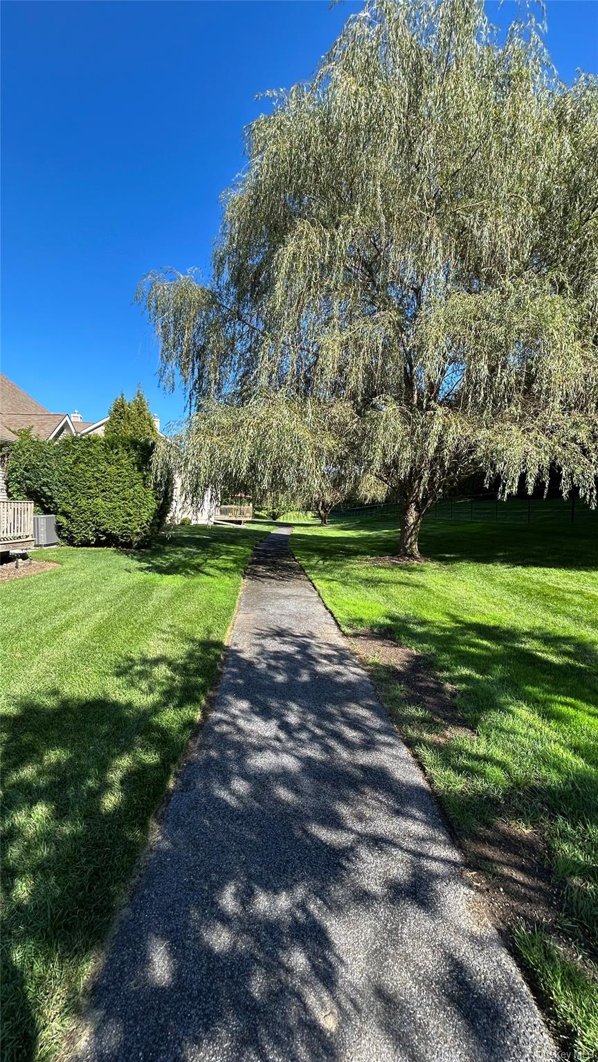 37 Halley Lane, Miller Place, NY 11764