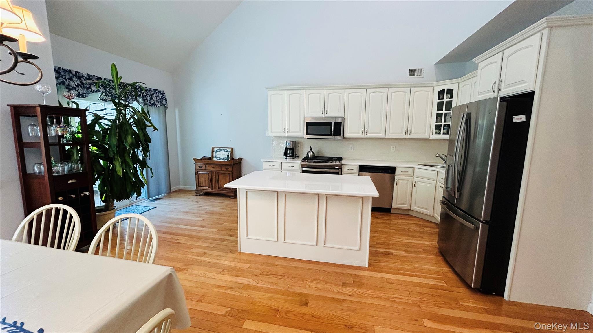 37 Halley Lane, Miller Place, NY 11764