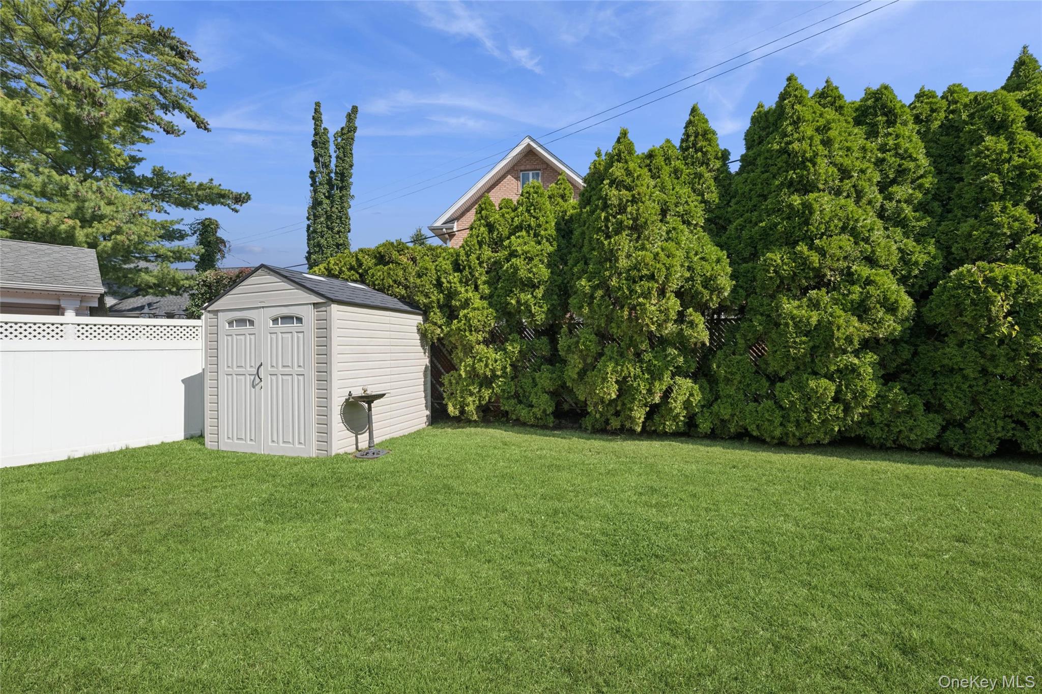 818 Palmetto Drive, Franklin Square, NY 11010