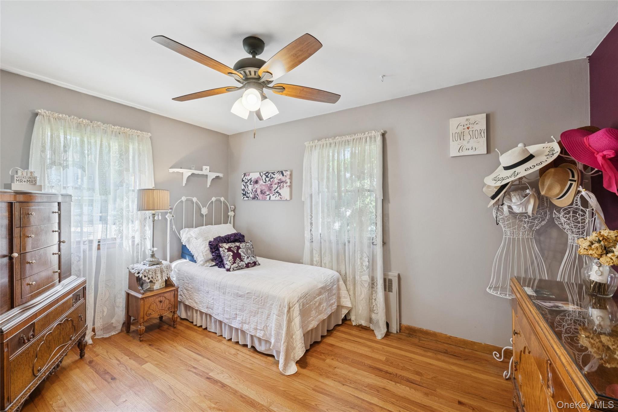 818 Palmetto Drive, Franklin Square, NY 11010